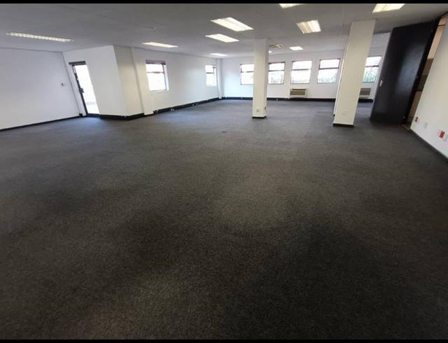 BUSINESS PROPERTY TO RENT IN BRYANSTON